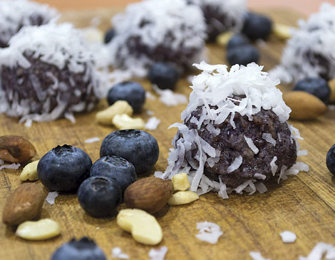 Good to Go Cafe's Blueberry Bliss Balls
